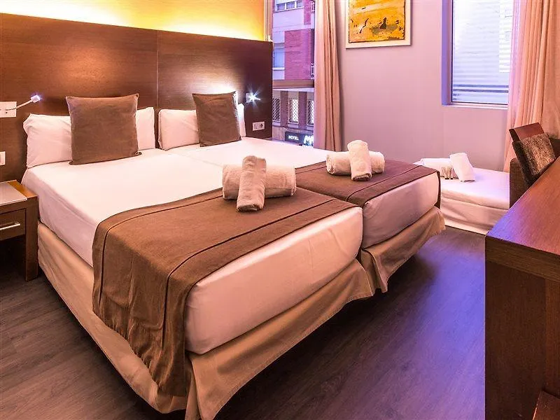 Hotel Madanis L'Hospitalet de Llobregat 4*, Barcelona