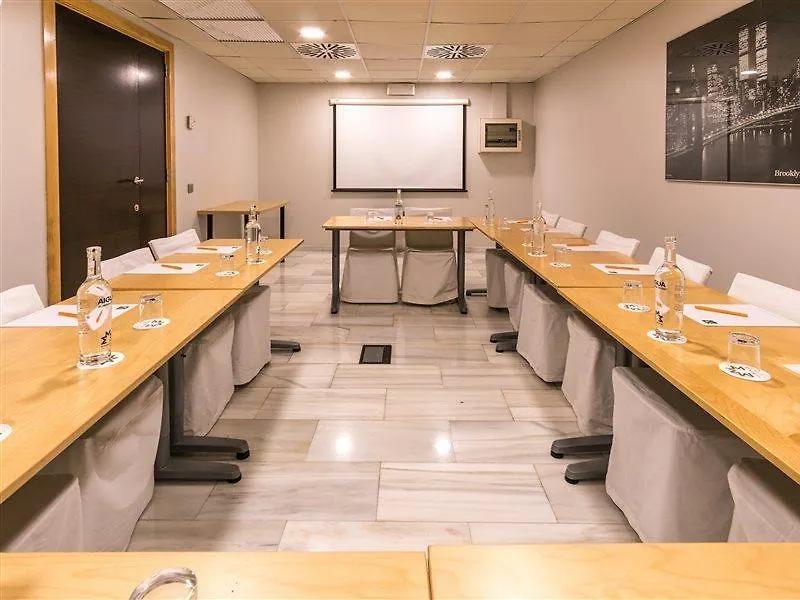 Hotel Madanis L'Hospitalet de Llobregat Barcelona