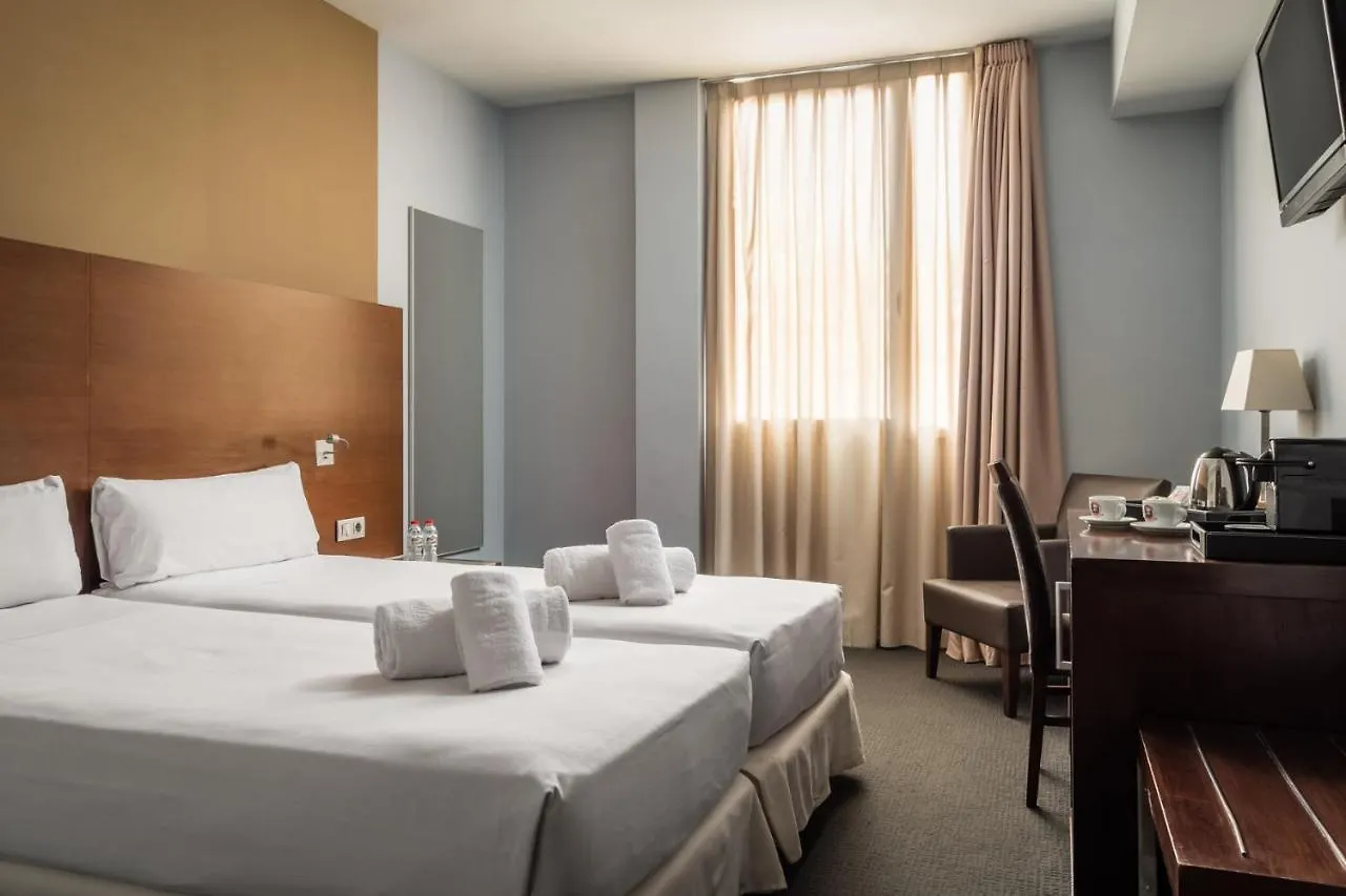 Hotel Madanis L'Hospitalet de Llobregat Barcelona