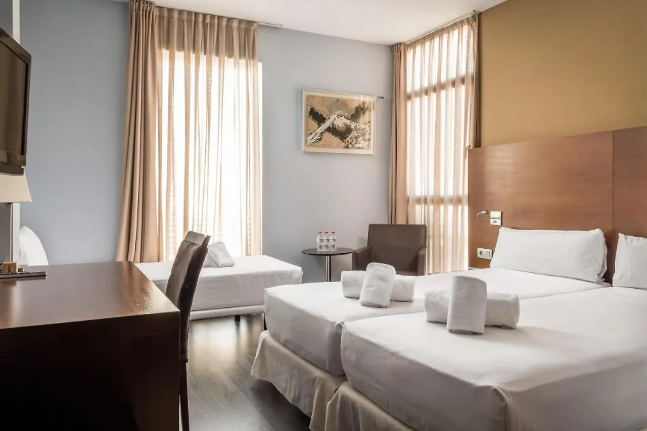 Hotel Madanis L'Hospitalet de Llobregat  Barcelona